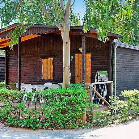 度假居 Bungalow With Free Water Park Entry At Villaggio Il Paese Di Ciribi, *