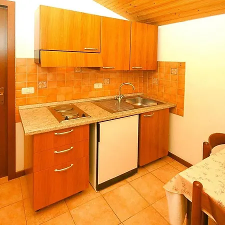 Bungalow With Free Water Park Entry At Villaggio Il Paese Di Ciribi, 度假居