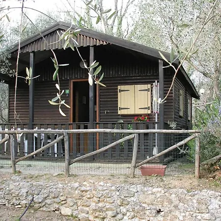別荘 Bungalow With Free Water Park Entry At Villaggio Il Paese Di Ciribi, *