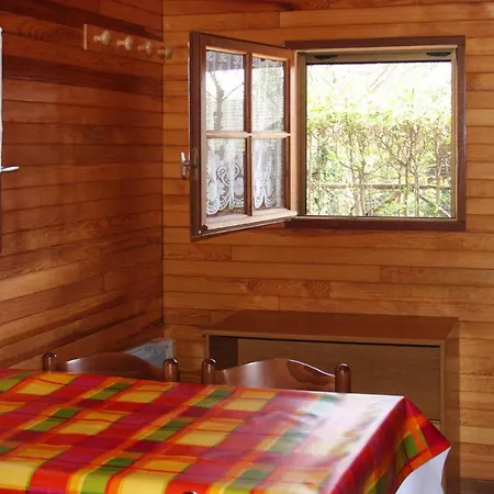 Bungalow With Free Water Park Entry At Villaggio Il Paese Di Ciribi, 別荘 *